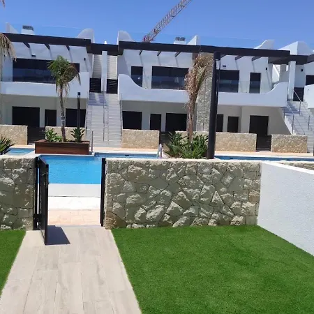 Penthouse Innovabeach Punta Prima 公寓